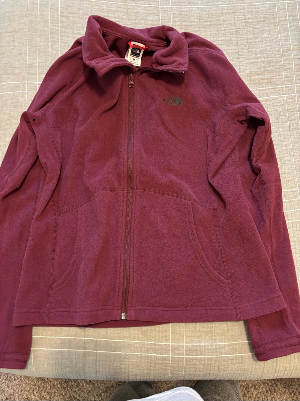 The North Face Women's Fleece Jacket in Burgundy Plum